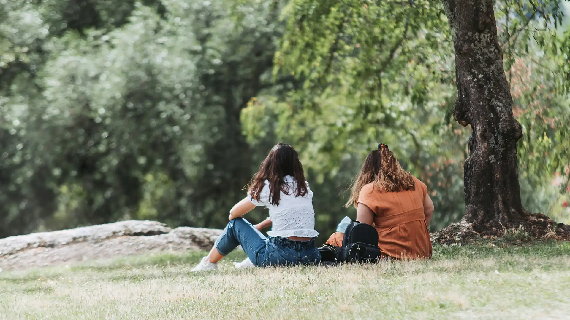 How Do I Help My Teen to Rise Above Peer Pressure Featured Image